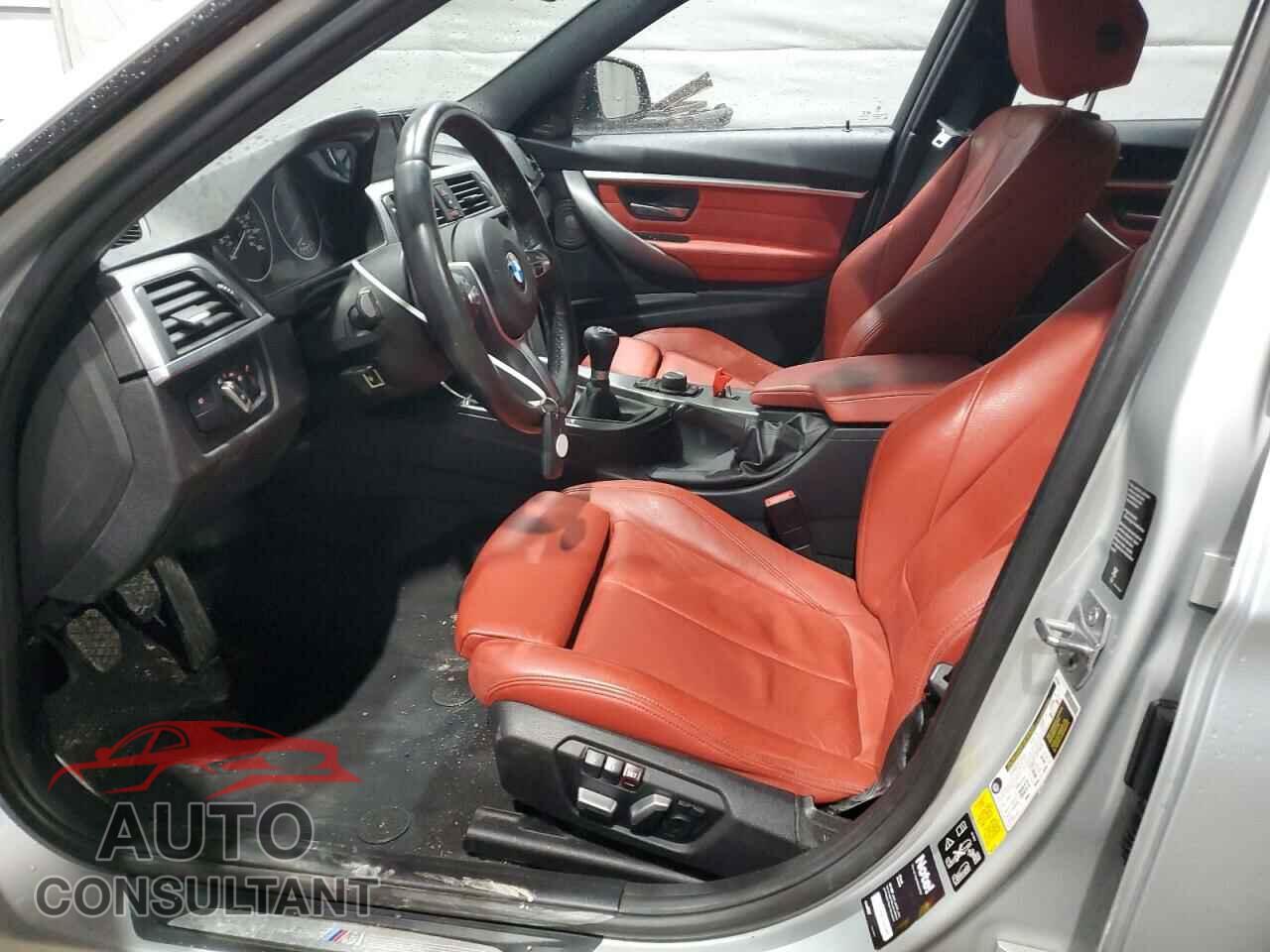 BMW 3 SERIES 2018 - WBA8B7C50JA573180