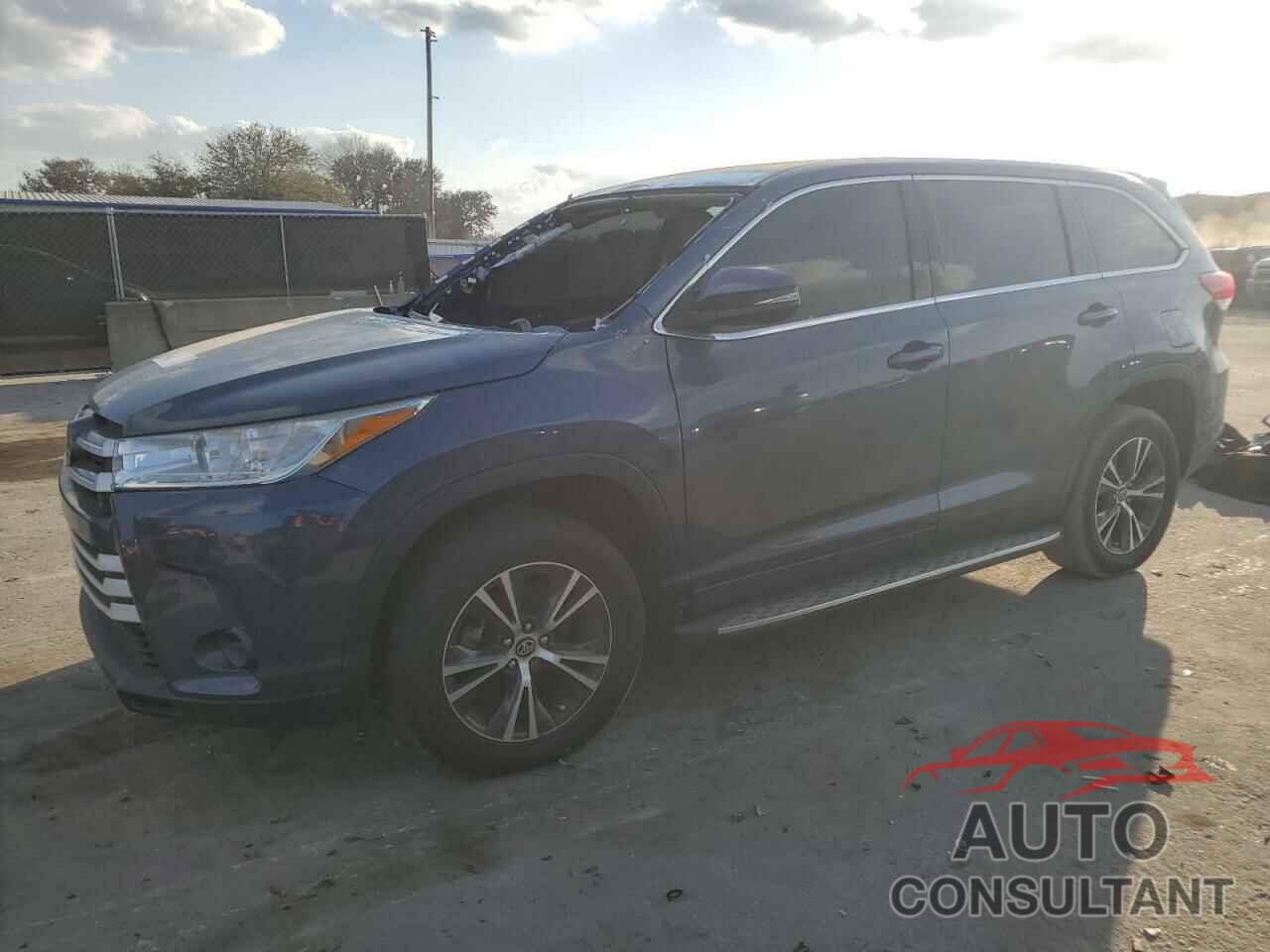 TOYOTA HIGHLANDER 2019 - 5TDZARFH5KS051743
