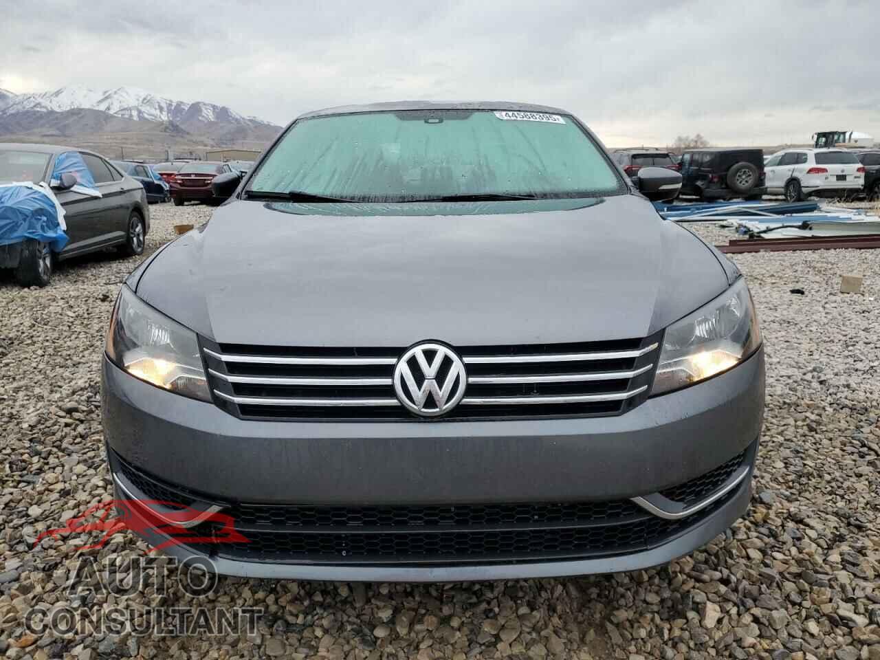 VOLKSWAGEN PASSAT 2015 - 1VWAT7A30FC097718