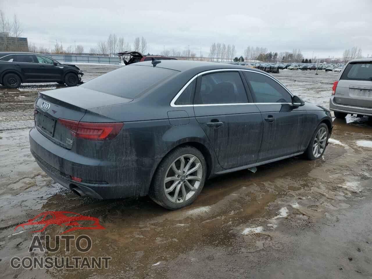 AUDI A4 2018 - WAUBNAF47JA097393
