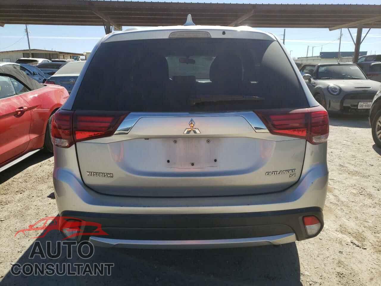 MITSUBISHI OUTLANDER 2018 - JA4AD3A39JJ003066
