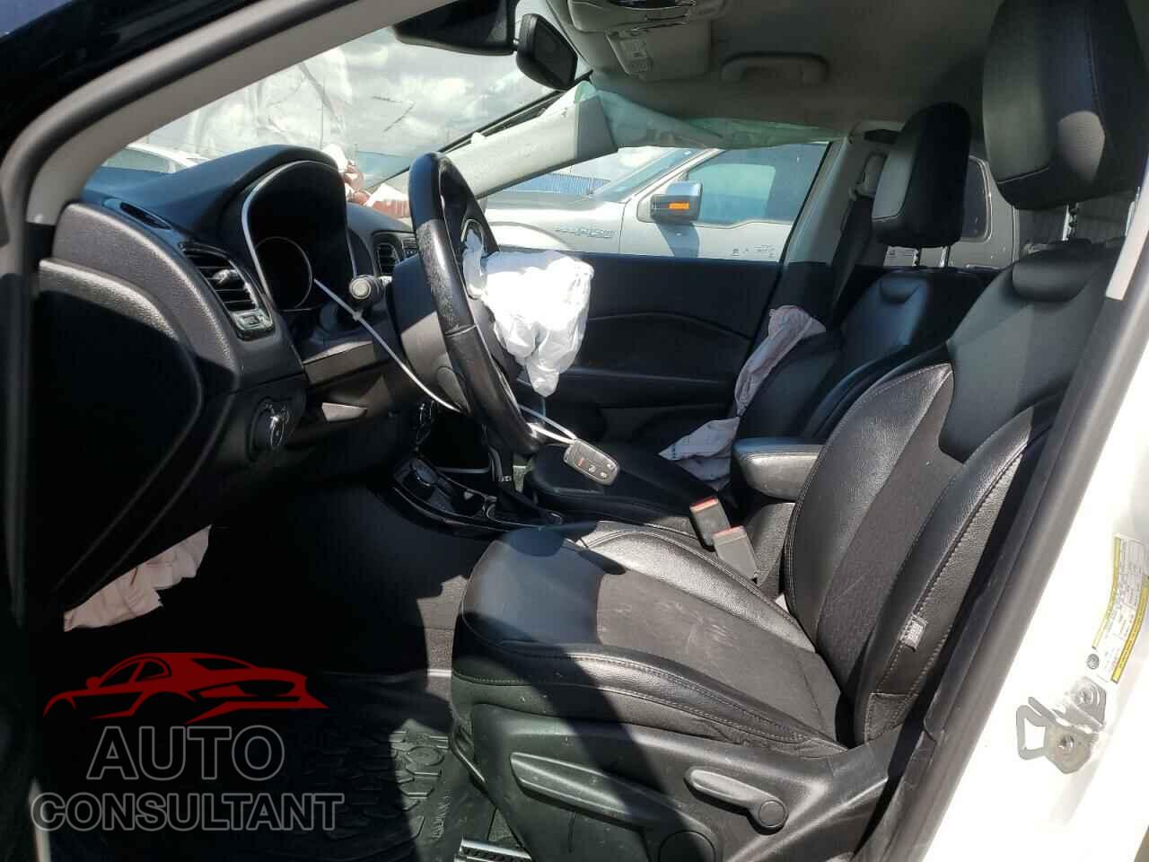 JEEP COMPASS 2018 - 3C4NJDBB5JT492473