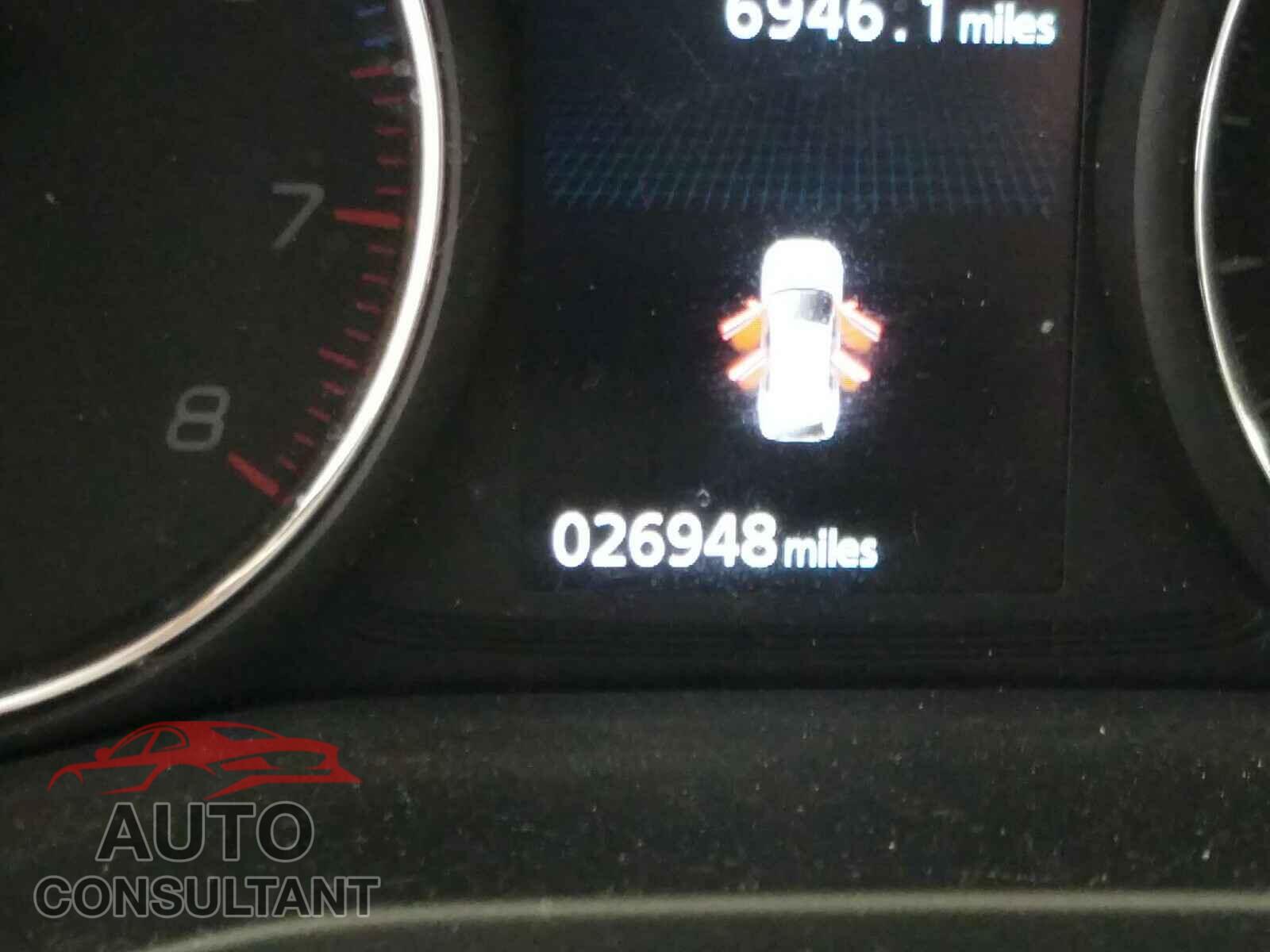 MITSUBISHI OUTLANDER 2018 - JA4AZ3A32JZ071633