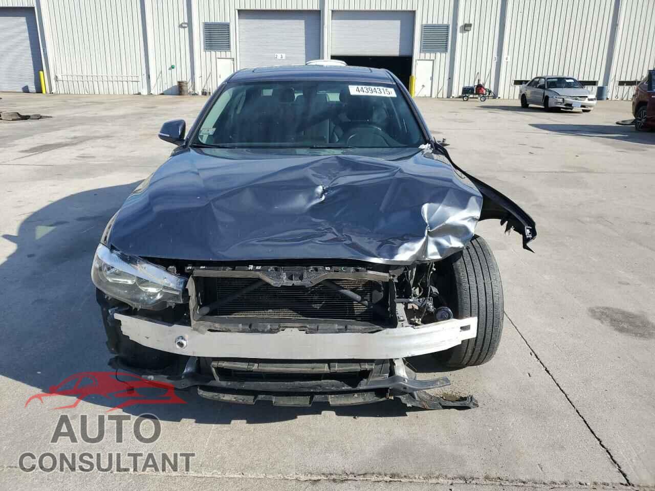BMW 3 SERIES 2016 - WBA8E5G51GNT94296