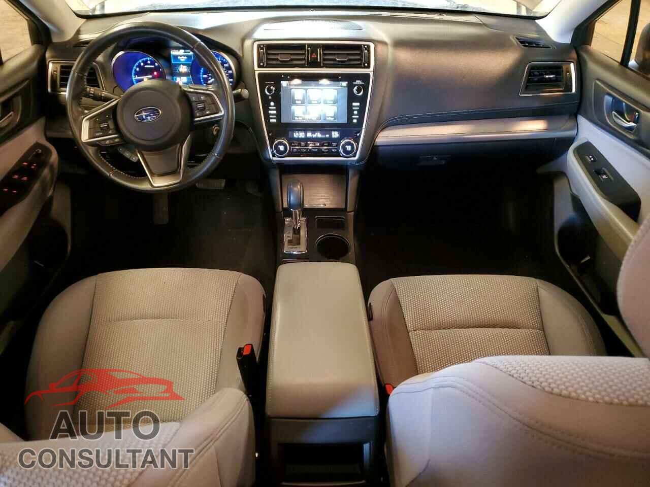 SUBARU LEGACY 2018 - 4S3BNAF67J3019706