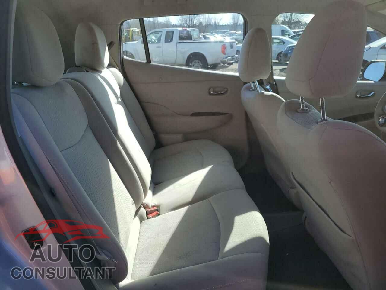 NISSAN LEAF 2011 - JN1AZ0CPXBT001115