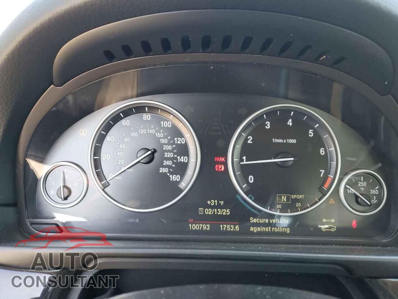 BMW 5 SERIES 2016 - WBA5A5C58GG347484