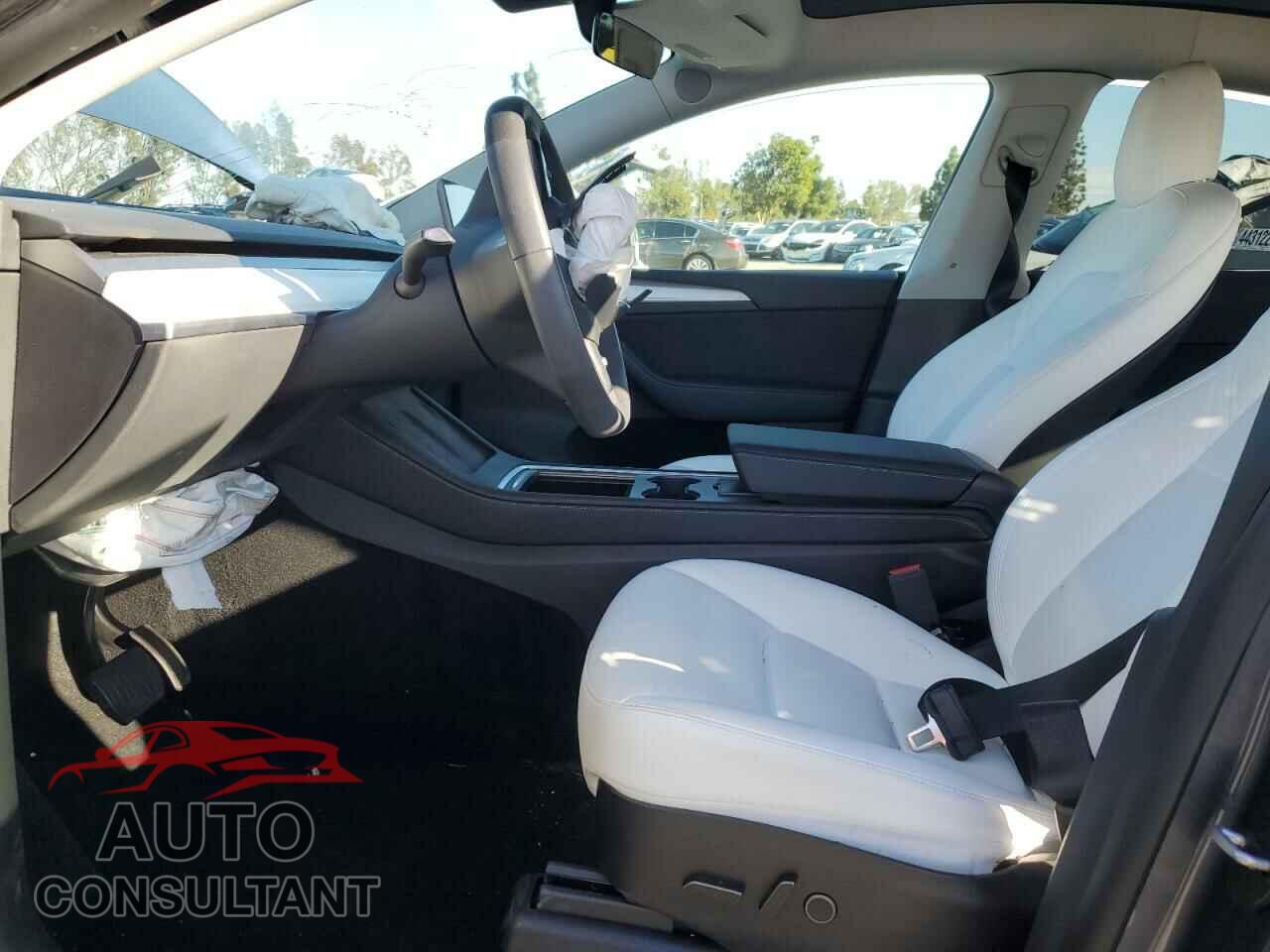 TESLA MODEL Y 2023 - 7SAYGAEE7PF583075
