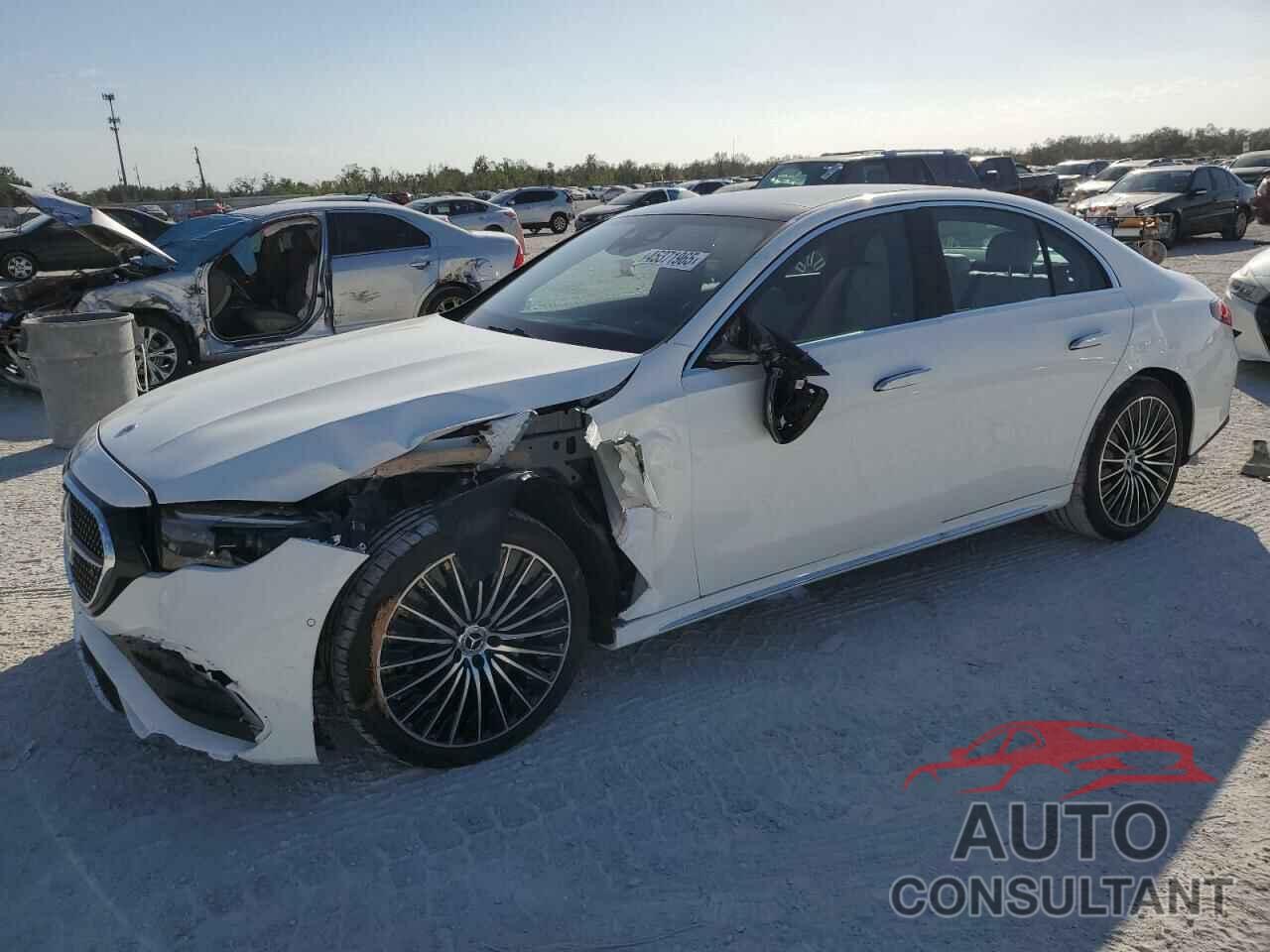 MERCEDES-BENZ E-CLASS 2024 - W1KLF4HB3RA031877