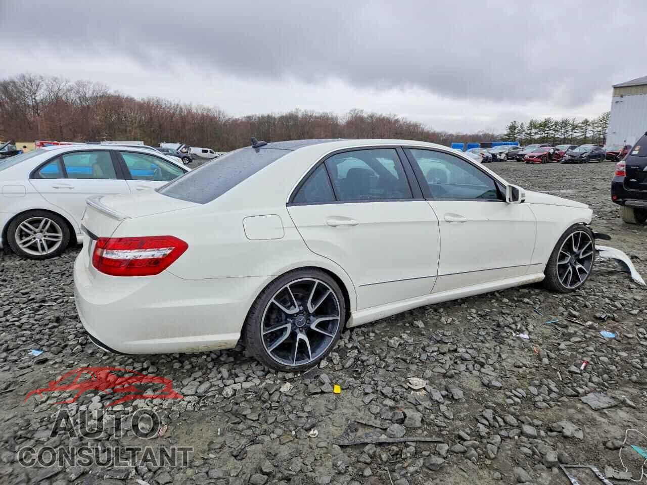 MERCEDES-BENZ E-CLASS 2011 - WDDHF8HB0BA465239