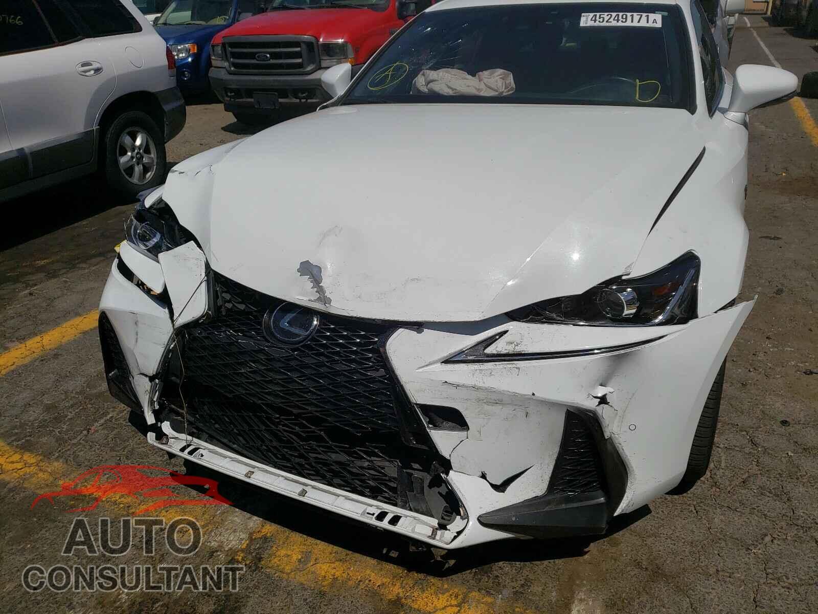 LEXUS IS 2018 - JTHBA1D26J5067129