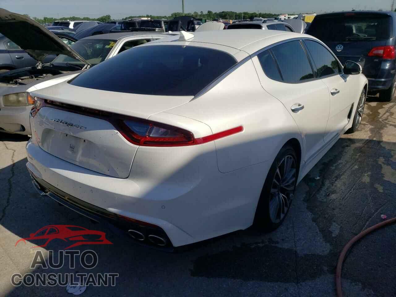 KIA STINGER 2019 - KNAE15LA4K6068142