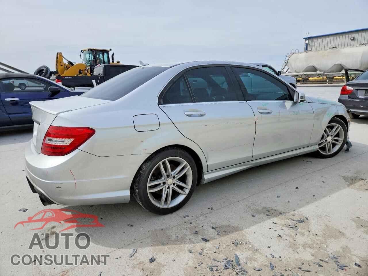MERCEDES-BENZ C-CLASS 2014 - WDDGF4HB0EA963093