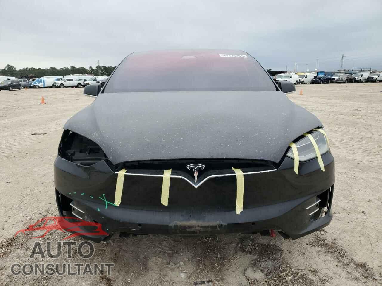 TESLA MODEL X 2017 - 5YJXCBE25HF037747