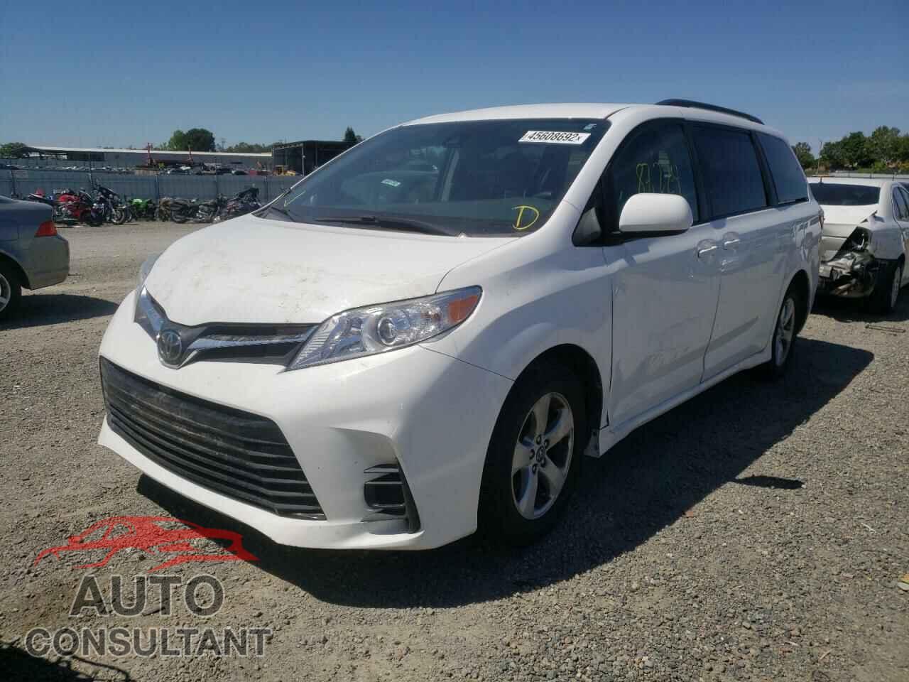 TOYOTA SIENNA 2018 - 5TDKZ3DC2JS906511