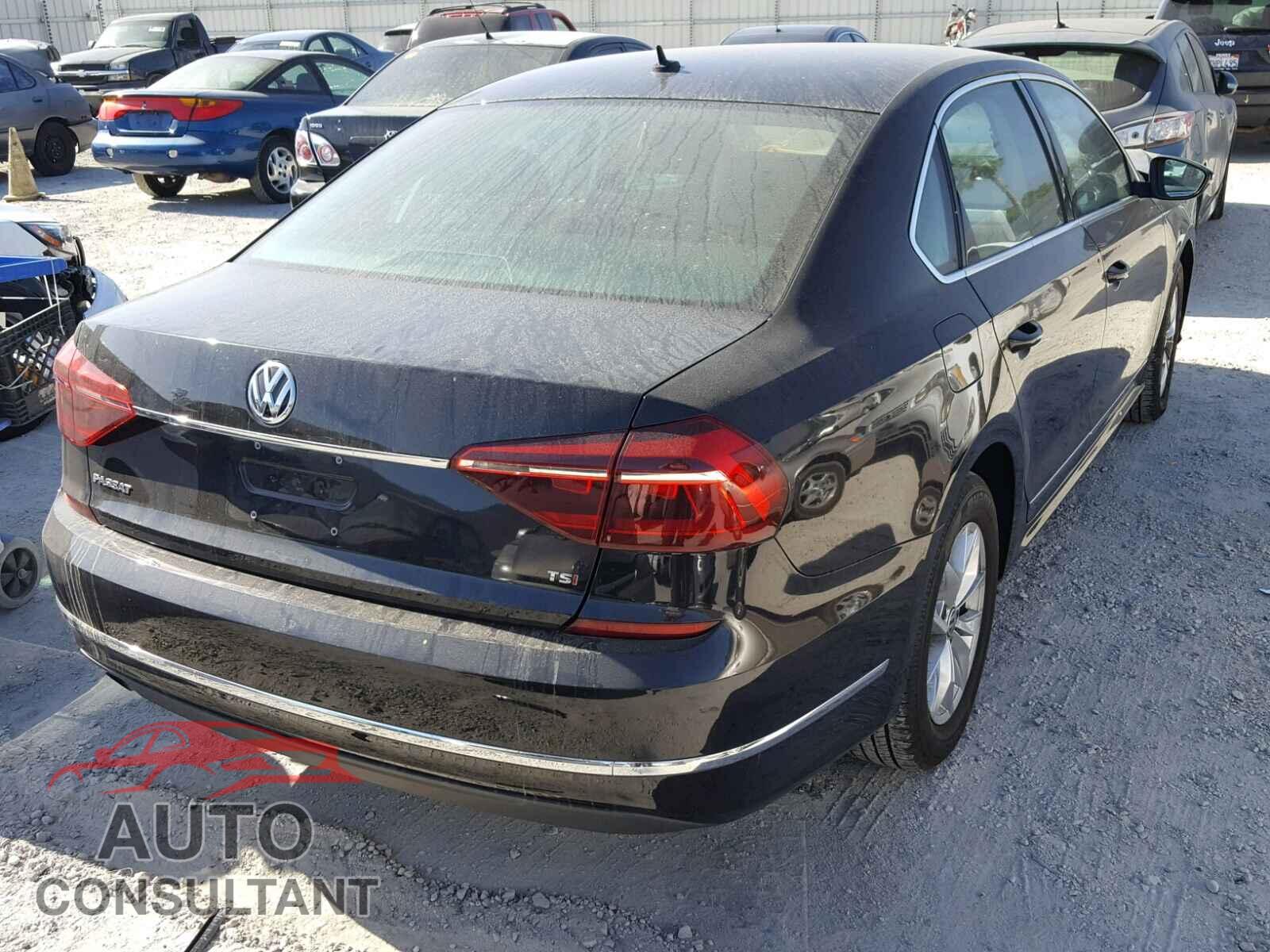 VOLKSWAGEN PASSAT 2017 - 1VWAT7A32HC020349