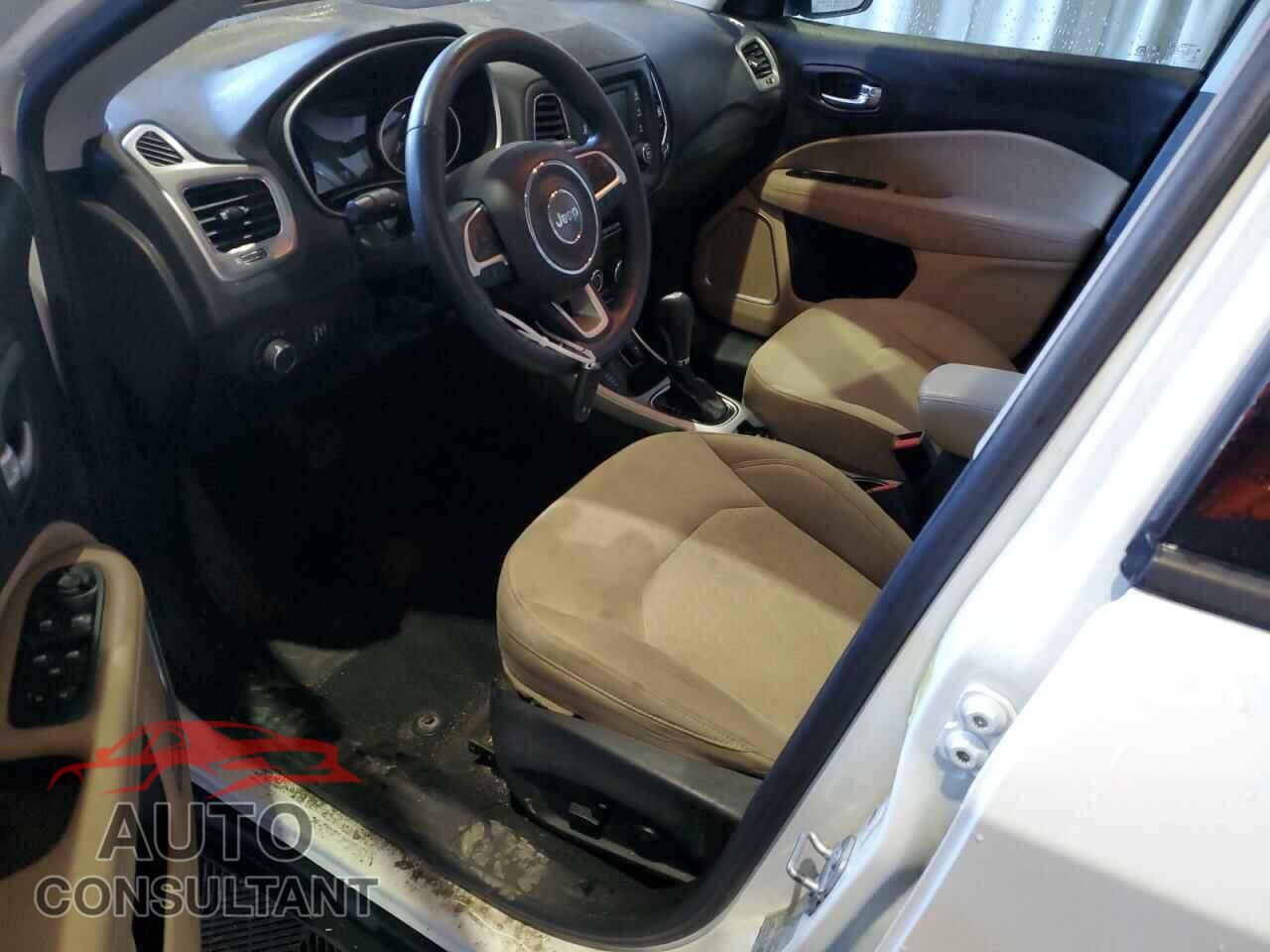 JEEP COMPASS 2018 - 3C4NJDAB2JT174537