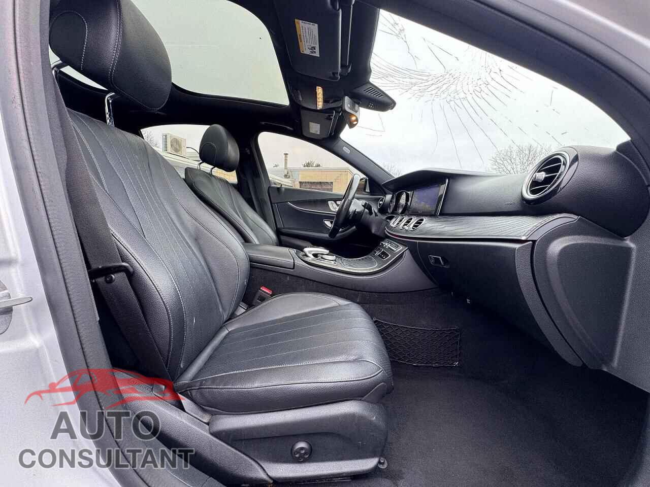 MERCEDES-BENZ E-CLASS 2019 - WDDZF4KB6KA507483