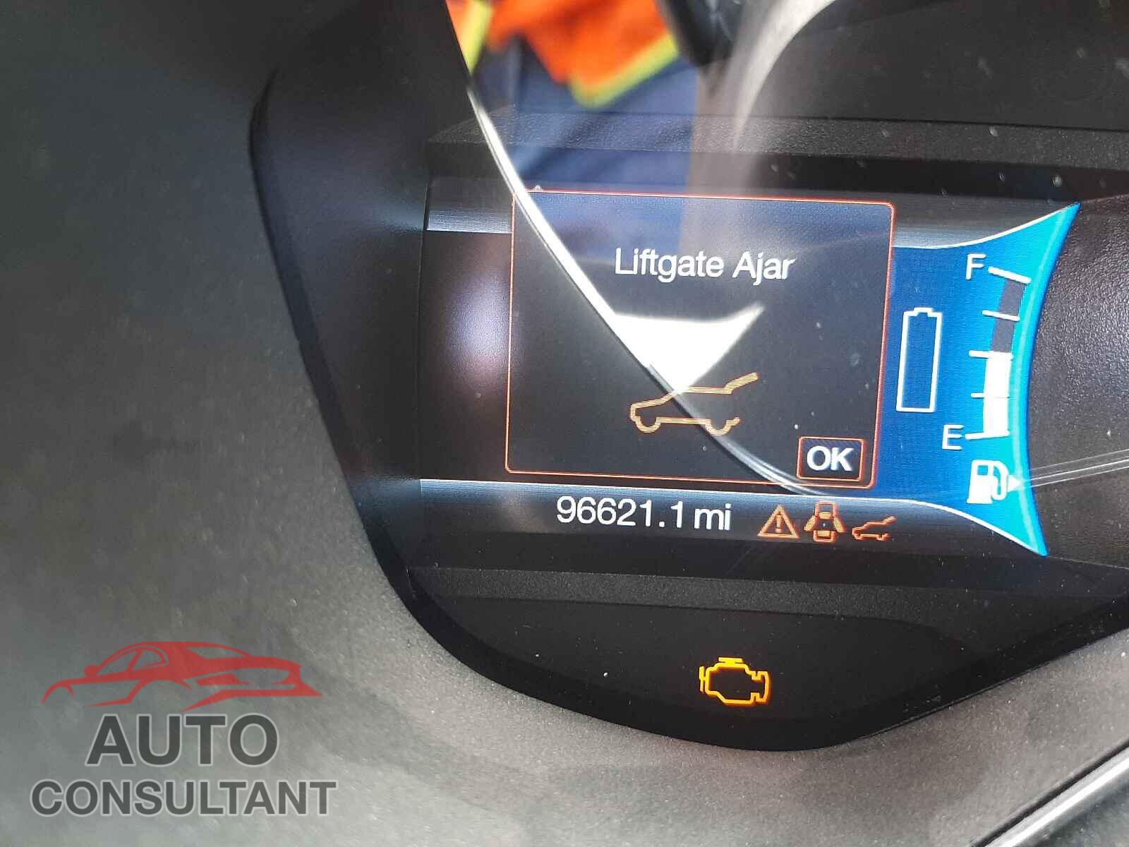 FORD CMAX 2018 - 1FADP5AU2JL106077