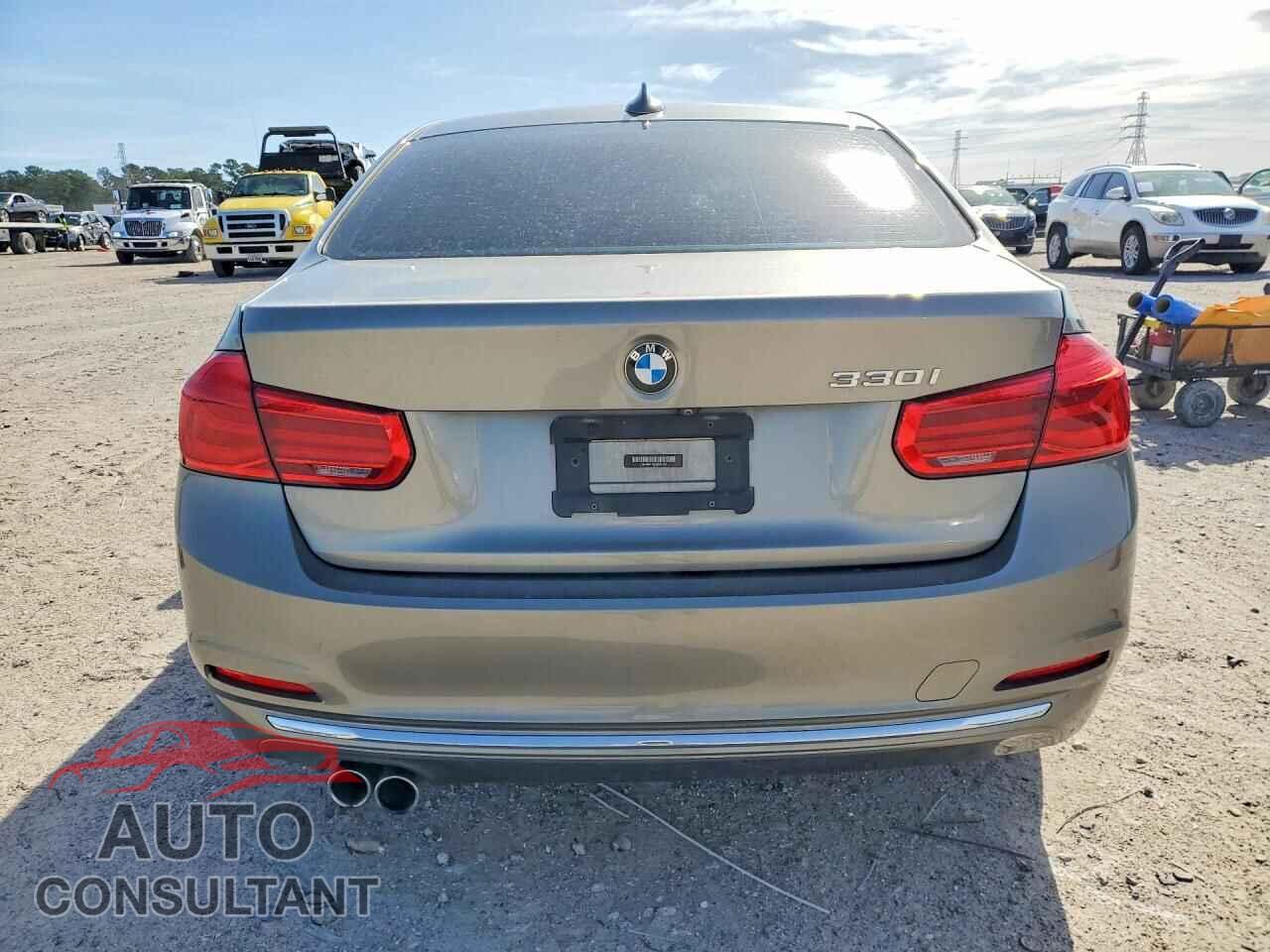 BMW 3 SERIES 2018 - WBA8B9C52JEE81401