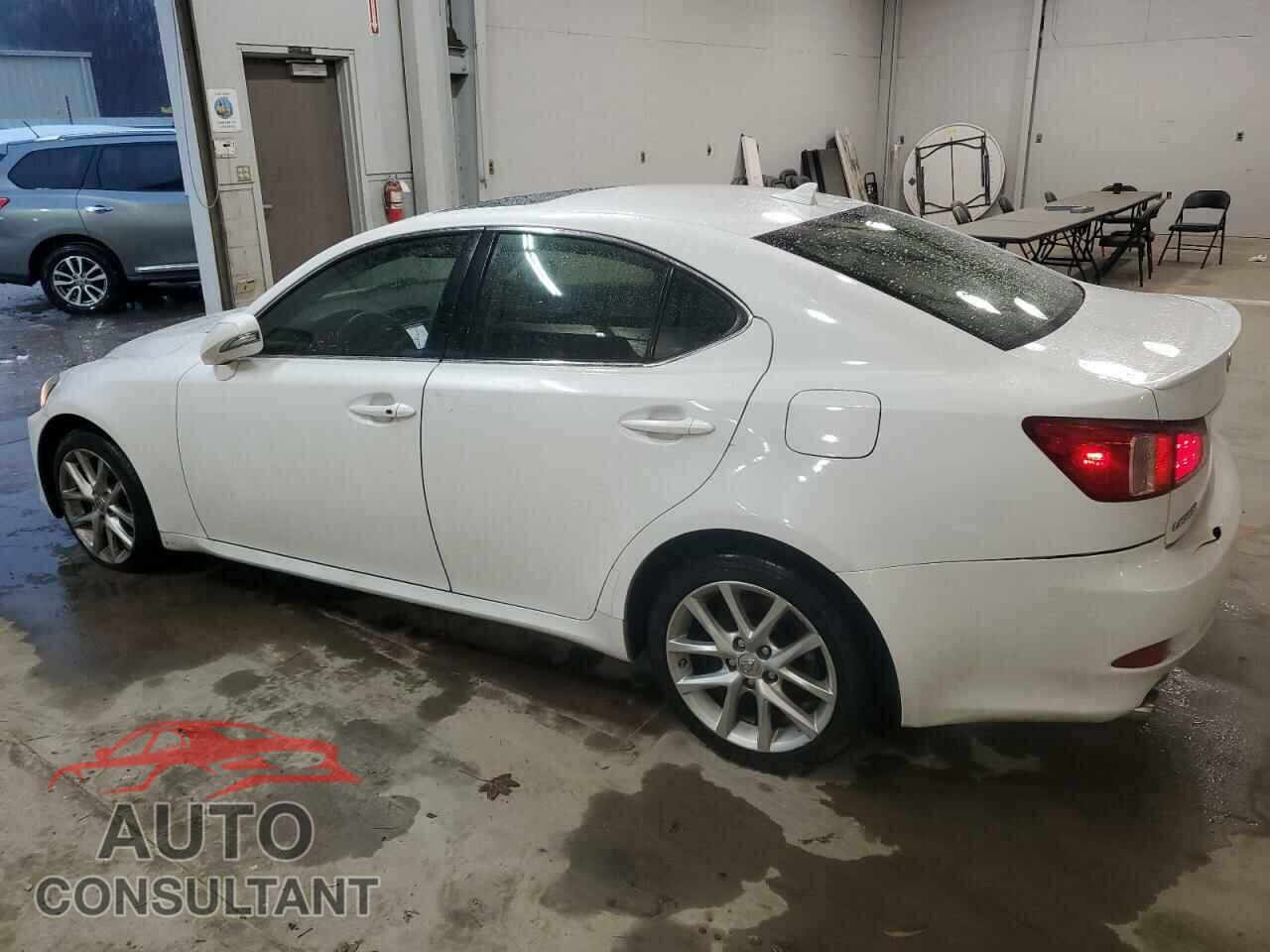 LEXUS IS 2012 - JTHCF5C22C5053701