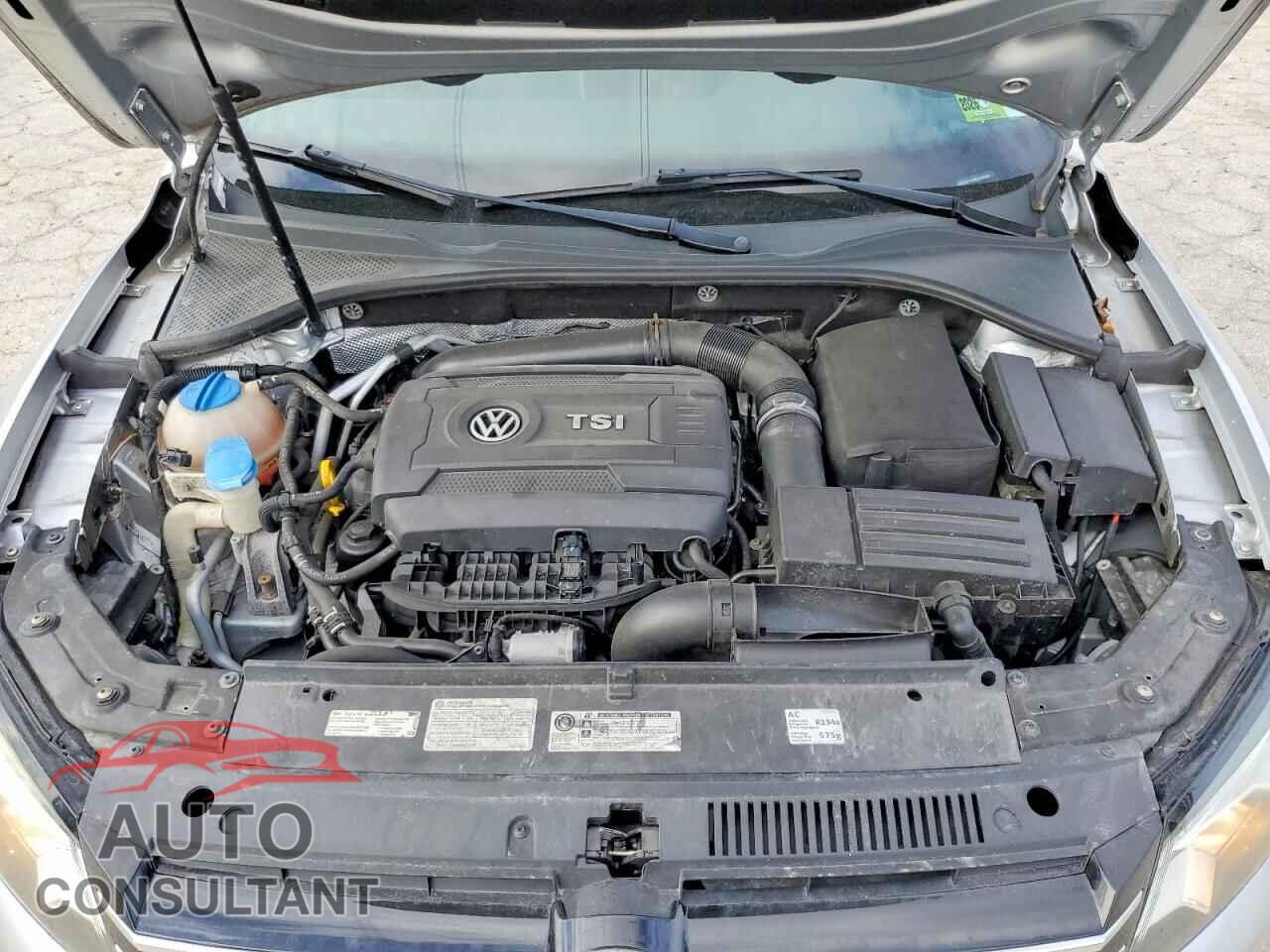 VOLKSWAGEN PASSAT 2014 - 1VWCT7A35EC008894