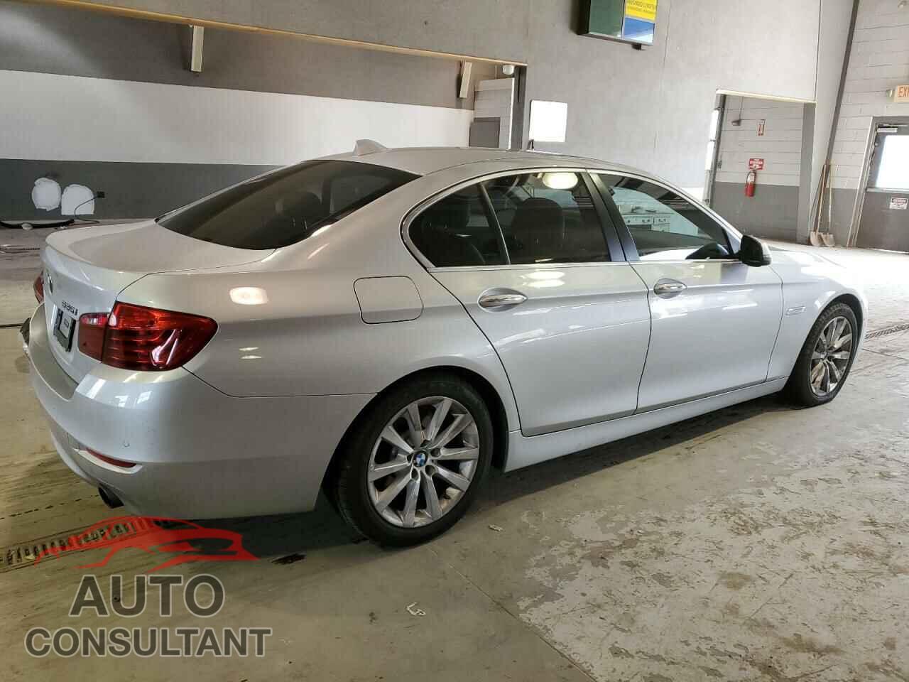 BMW 5 SERIES 2016 - WBA5B3C5XGG253592