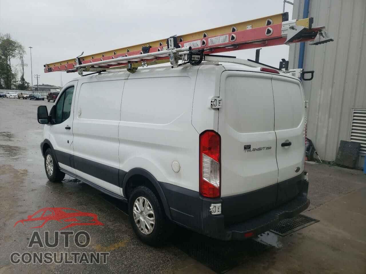 FORD TRANSIT 2016 - 1FTYR1YM5GKB33146