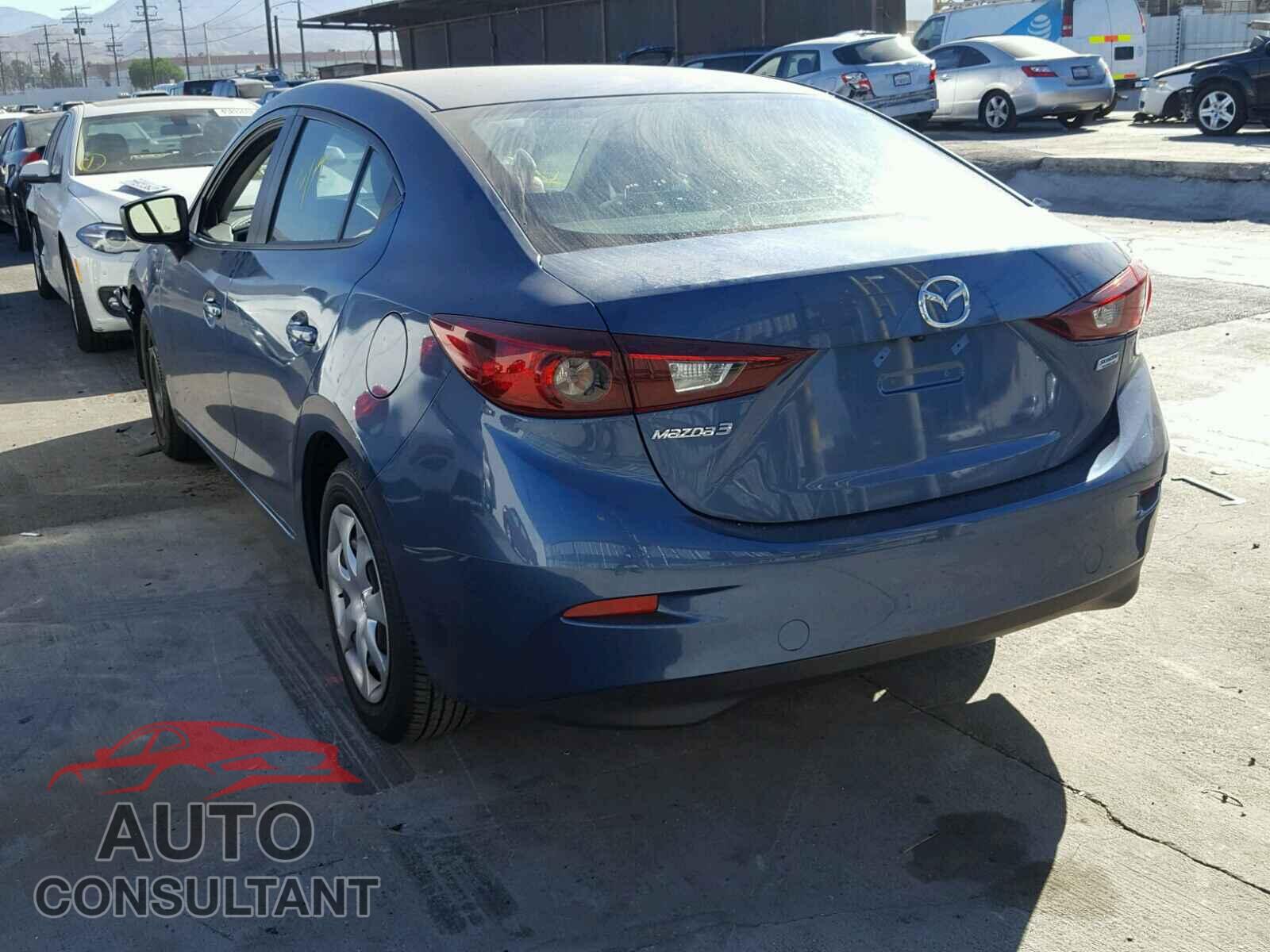 MAZDA 3 2017 - 3MZBN1U7XHM135743