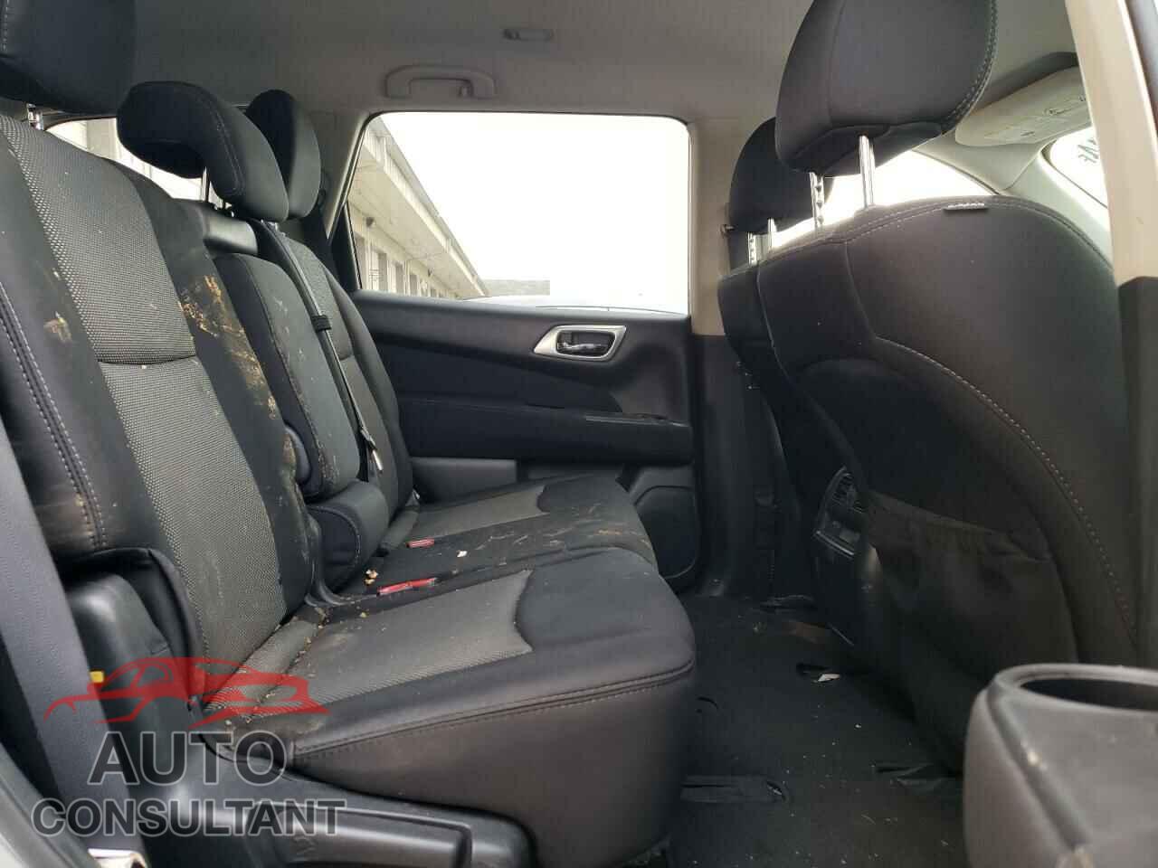 NISSAN PATHFINDER 2017 - 5N1DR2MN5HC672554