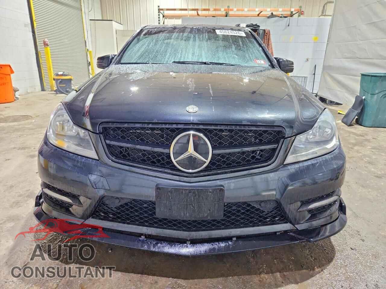 MERCEDES-BENZ C-CLASS 2012 - WDDGF8BB6CR196591