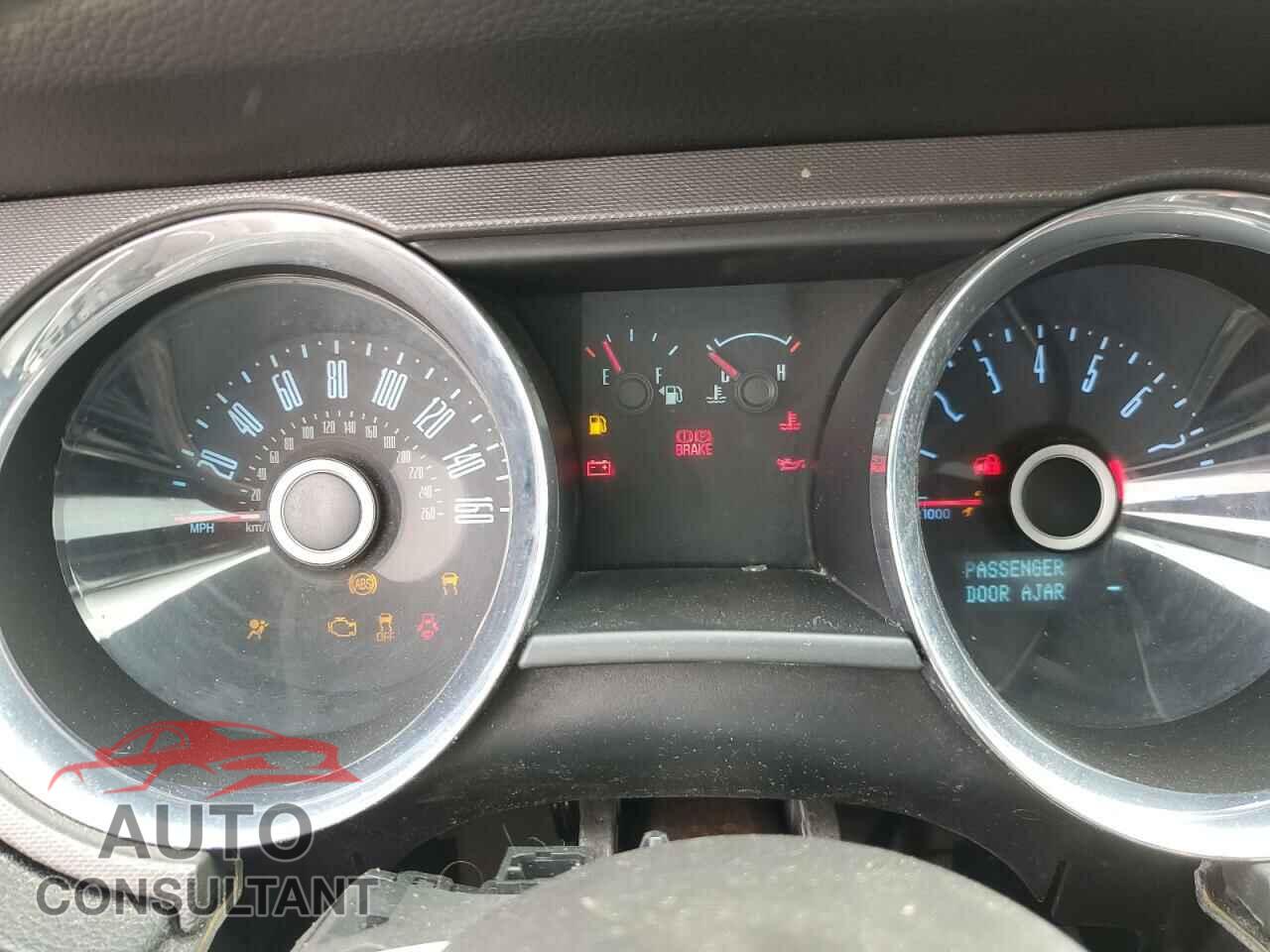 FORD MUSTANG 2014 - 1ZVBP8CF1E5217311