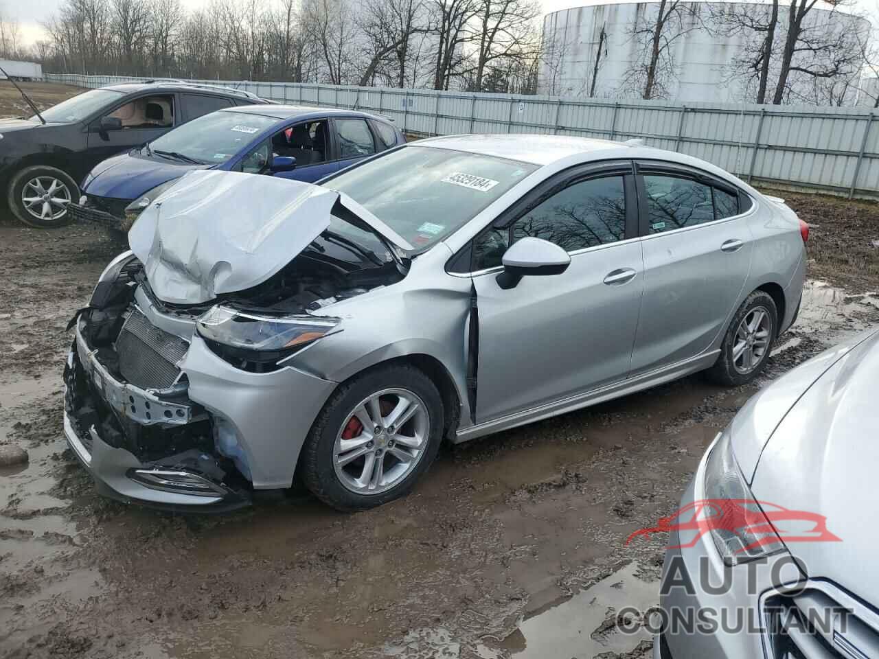 CHEVROLET CRUZE 2018 - 1G1BE5SM1J7107048