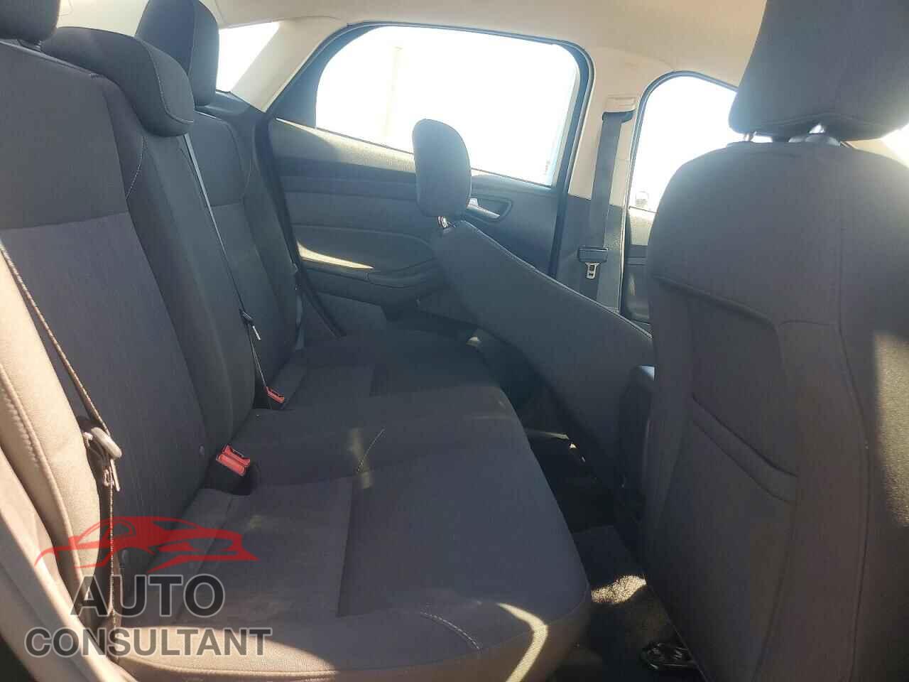 FORD FOCUS 2016 - 1FADP3F27GL203571