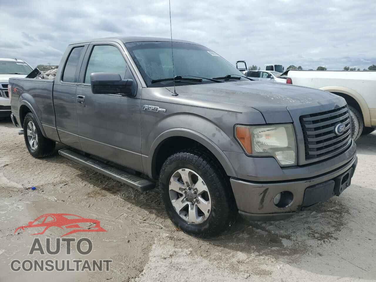 FORD F-150 2010 - 1FTEX1C82AKE28408