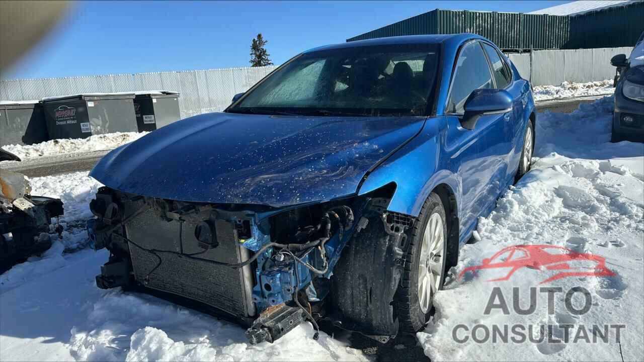 TOYOTA CAMRY 2018 - 4T1B11HKXJU001258