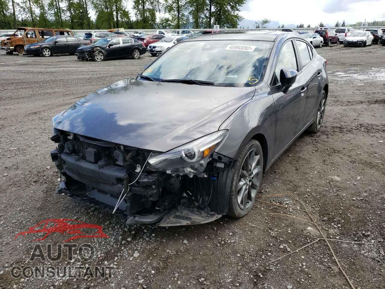 MAZDA 3 2018 - 3MZBN1W33JM229432
