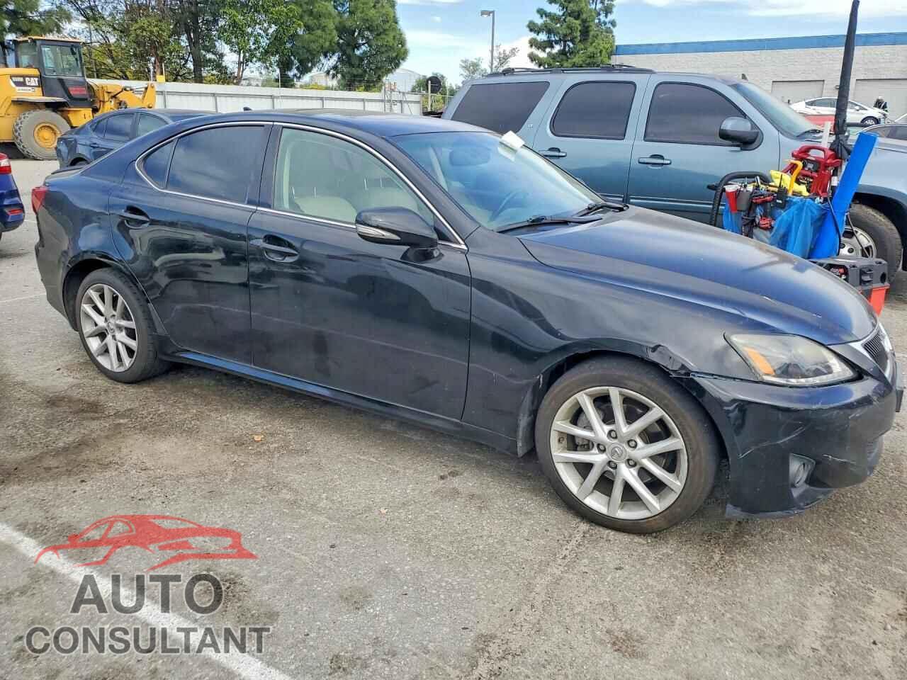 LEXUS IS 2011 - JTHBF5C25B5139689