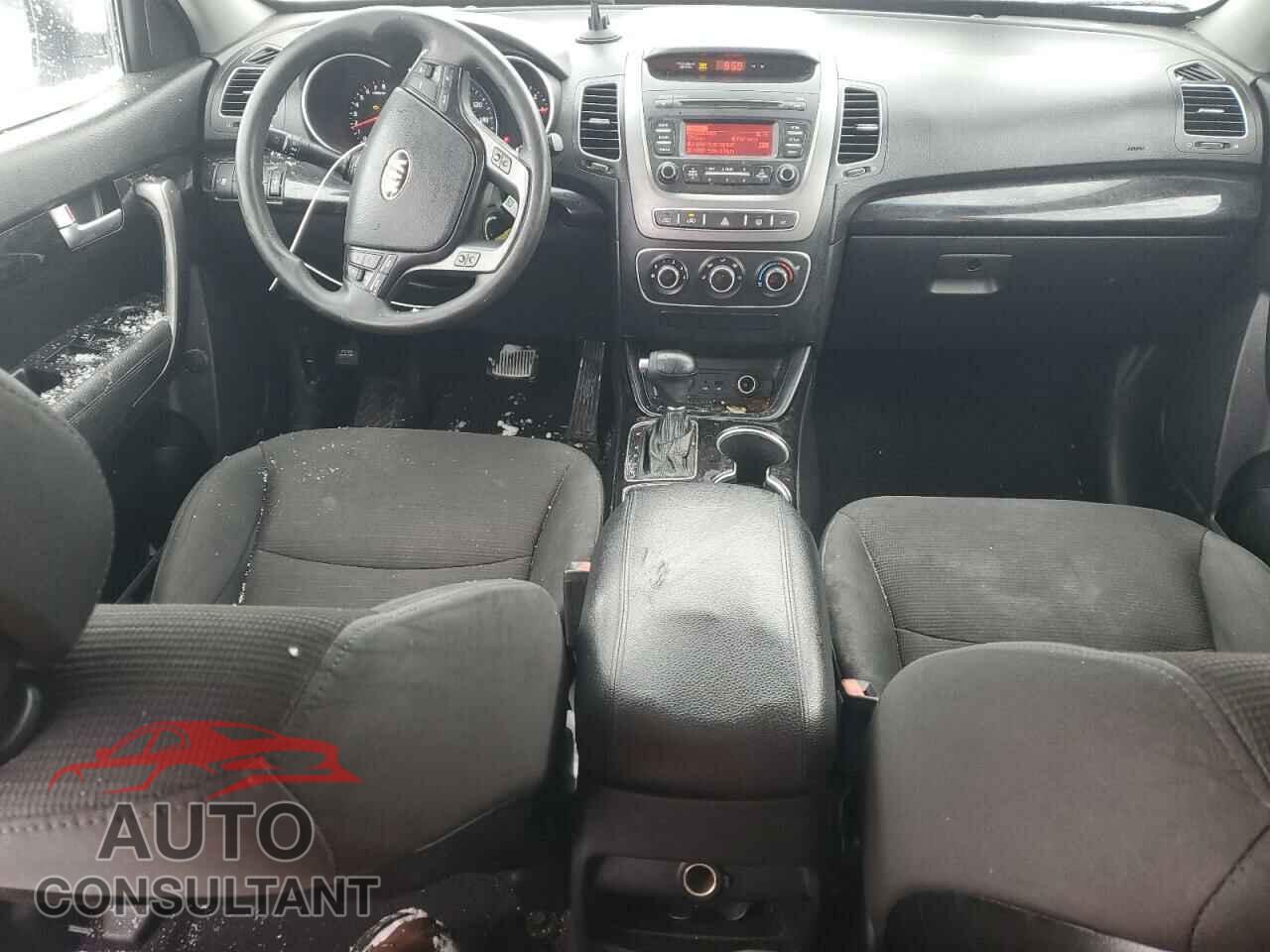 KIA SORENTO 2014 - 5XYKTCA60EG520754