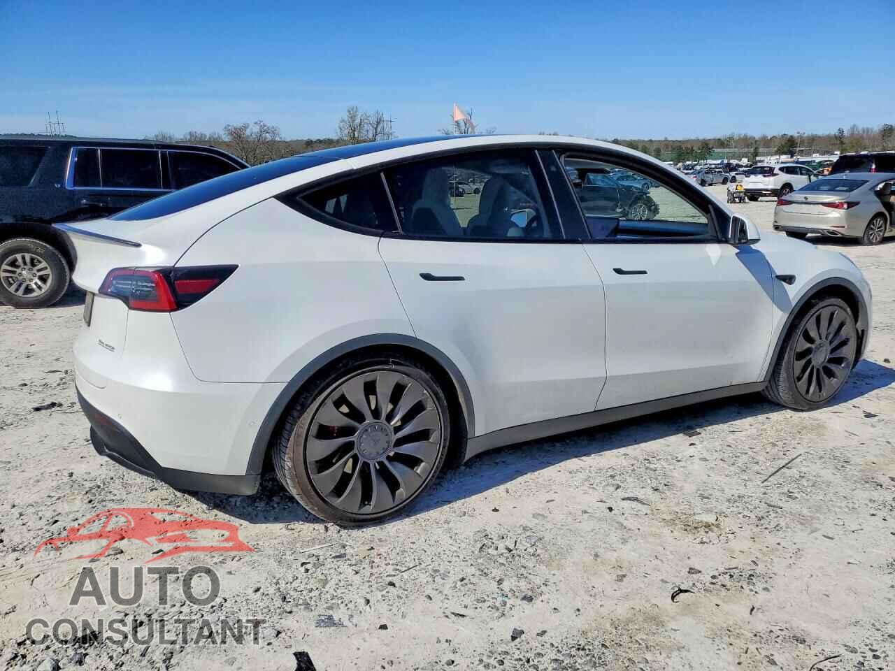 TESLA MODEL Y 2020 - 5YJYGDEF3LF019859