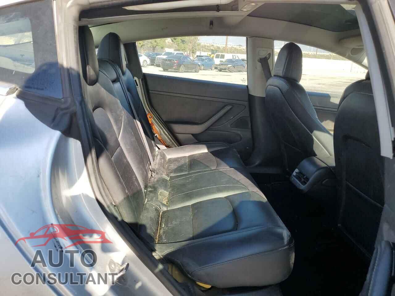 TESLA MODEL 3 2018 - 5YJ3E1EA9JF052638
