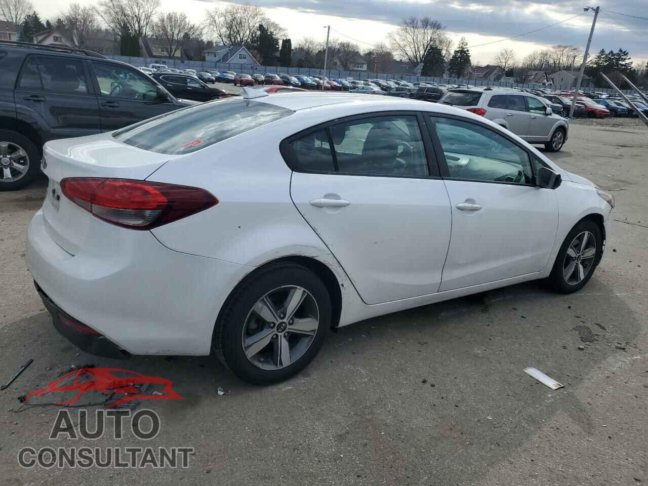KIA FORTE 2018 - 3KPFL4A75JE204581