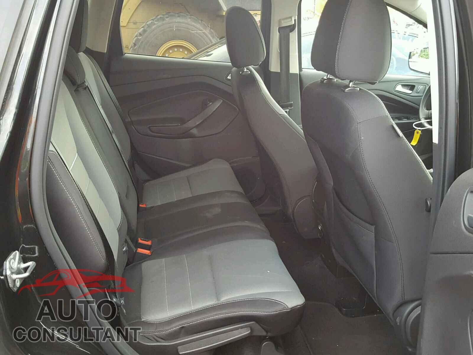 FORD ESCAPE SE 2015 - 1FMCU9GX8FUC39012