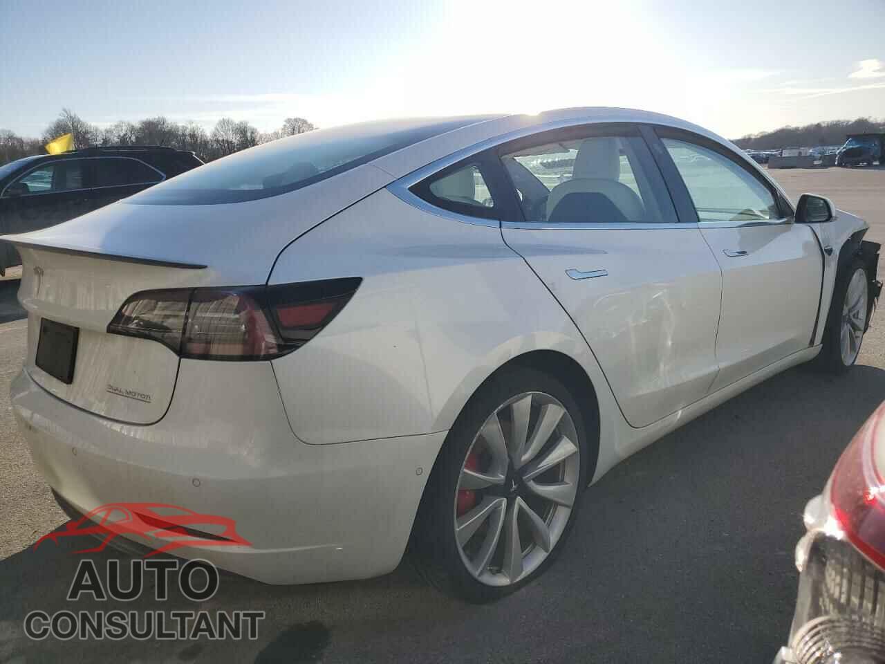 TESLA MODEL 3 2019 - 5YJ3E1EB3KF487553