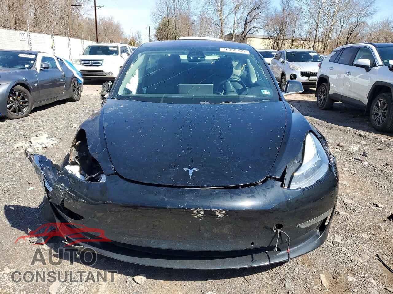 TESLA MODEL 3 2018 - 5YJ3E1EB1JF068244
