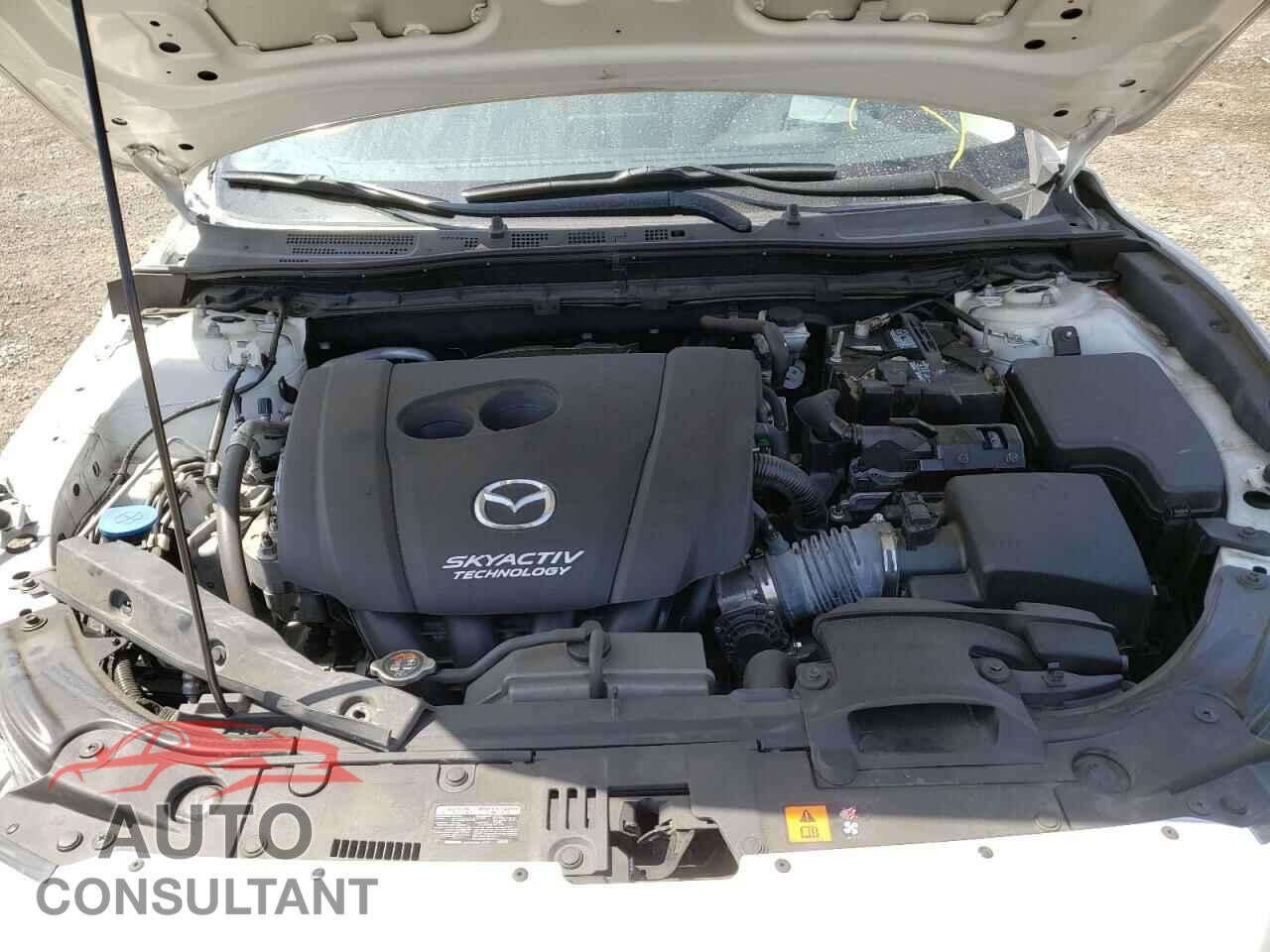 MAZDA 3 2018 - 3MZBN1W39JM189874