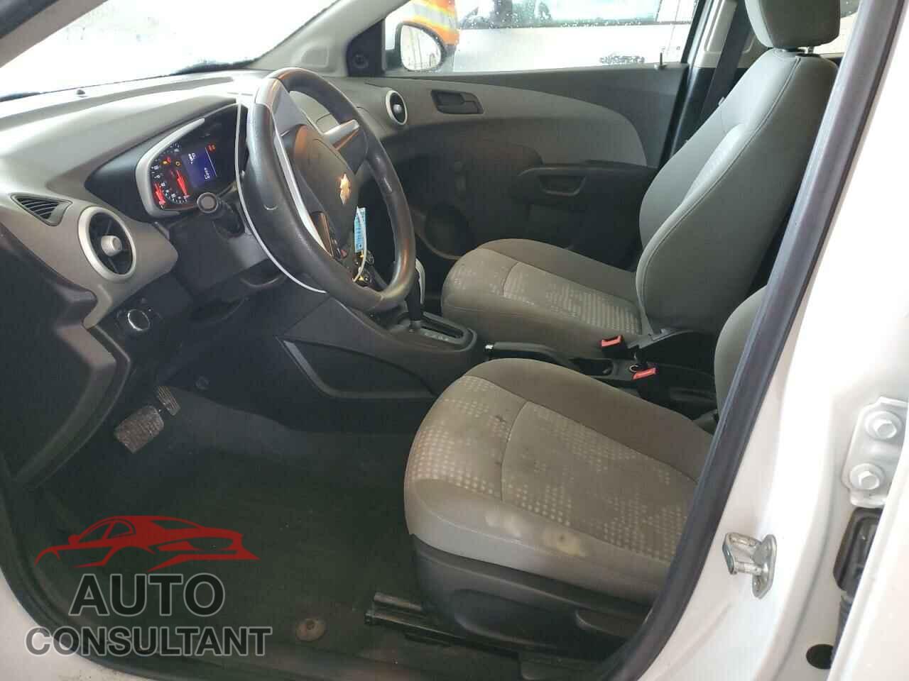 CHEVROLET SONIC 2017 - 1G1JG6SH9H4150045