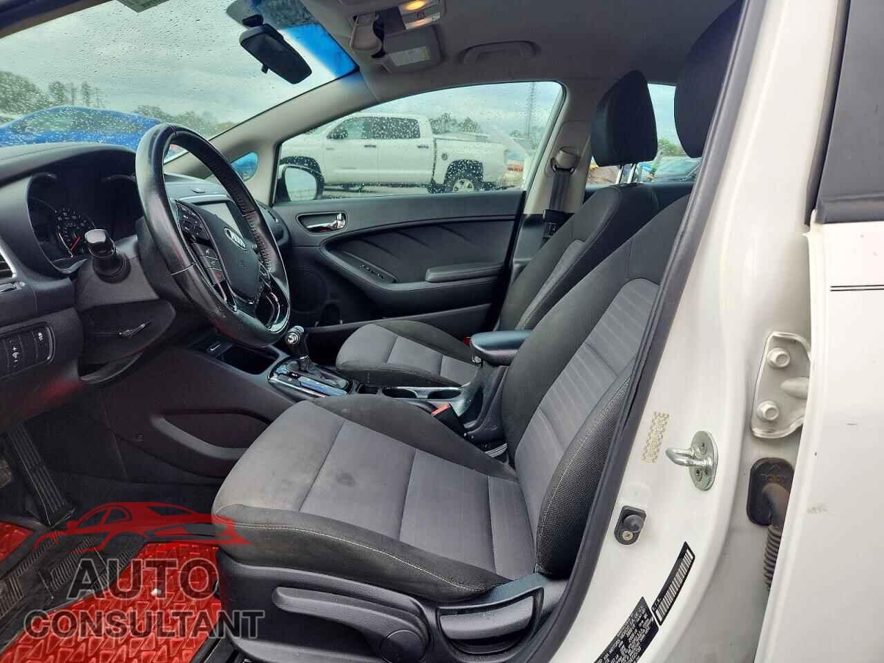 KIA FORTE 2017 - 3KPFL4A71HE025738