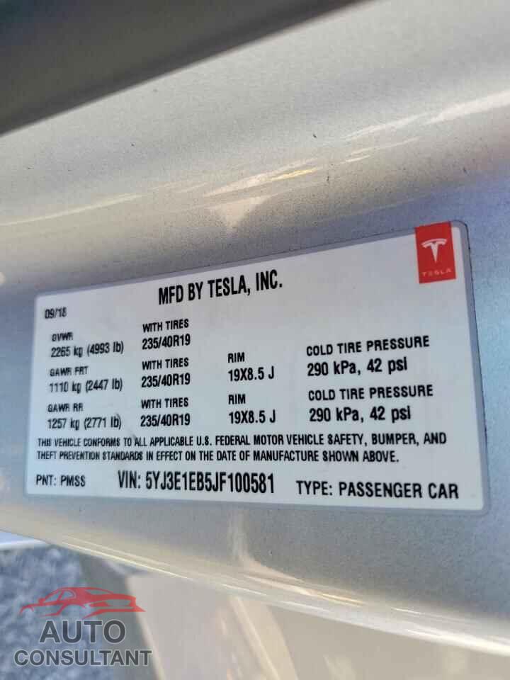 TESLA MODEL 3 2018 - 5YJ3E1EB5JF100581