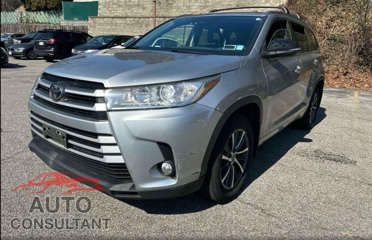 TOYOTA HIGHLANDER 2017 - 5TDJZRFH5HS366153